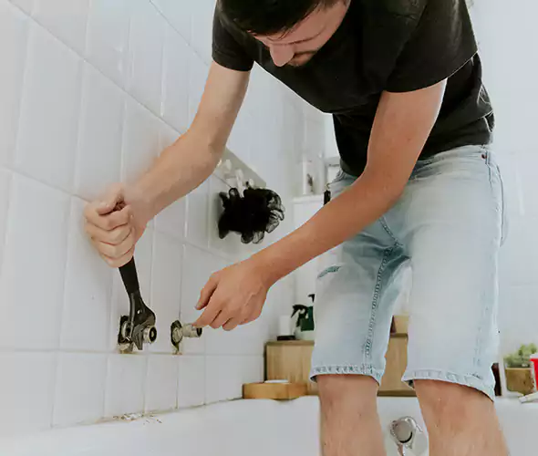 Affordable Bathtub Faucet Replacement in Royal Oak: Choose Experienced Local Technicians